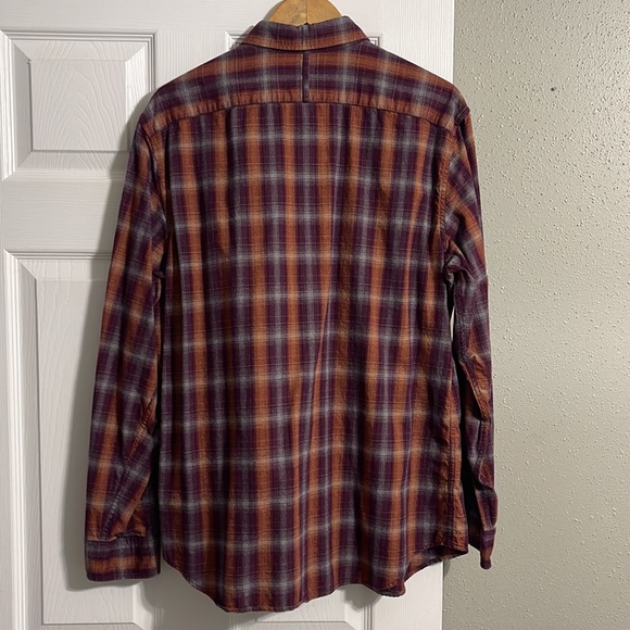 Banana republic flannel button down never worn XL - Picture 2 of 3